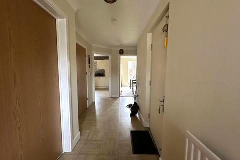 5 bedroom detached house for sale, Monterey Court, Leicester, LE5