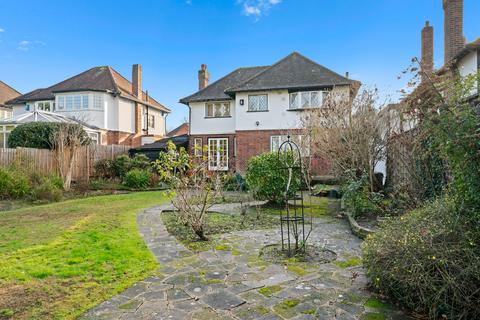 4 bedroom detached house for sale, Hinchley Drive, Esher, KT10