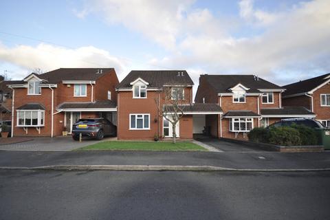 4 bedroom link detached house for sale, Celandine Close, Kingswinford, DY6