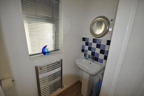 4 bedroom link detached house for sale, Celandine Close, Kingswinford, DY6