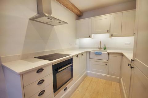 2 bedroom cottage for sale, High Street, Marshfield SN14