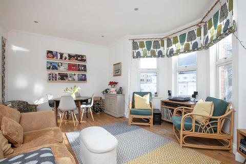 3 bedroom maisonette for sale, Venetian Road, Camberwell, SE5