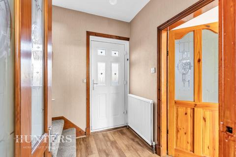 4 bedroom semi-detached house to rent, Werneth Crescent, Oldham, Greater Manchester