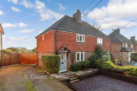 2 bedroom semi-detached house for sale - Reeds Lane, Horsham RH13
