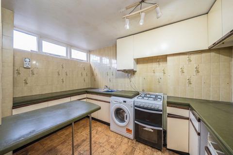 3 bedroom terraced house for sale, Edward Close, Hampton Hill TW12