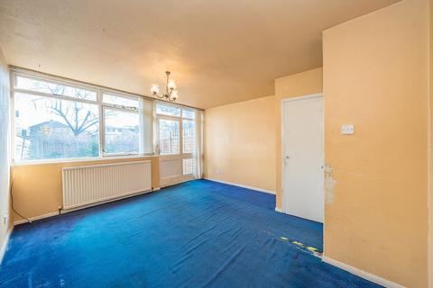 3 bedroom terraced house for sale, Edward Close, Hampton Hill TW12