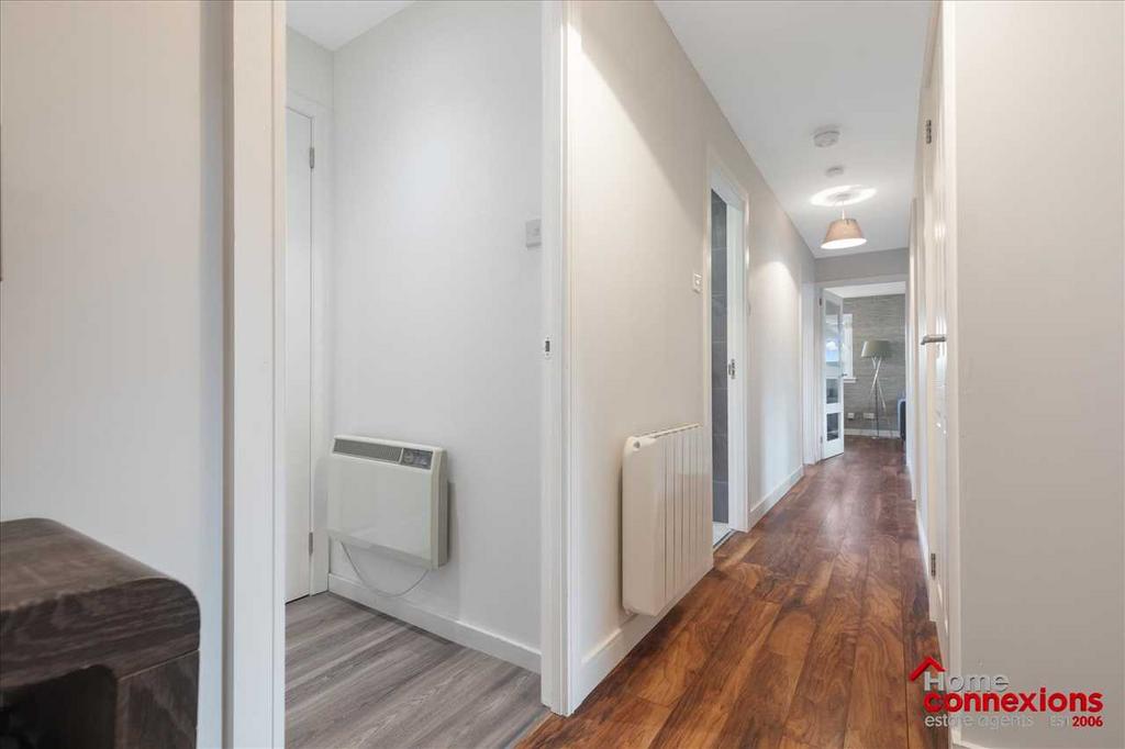 Entrance Hallway (2)