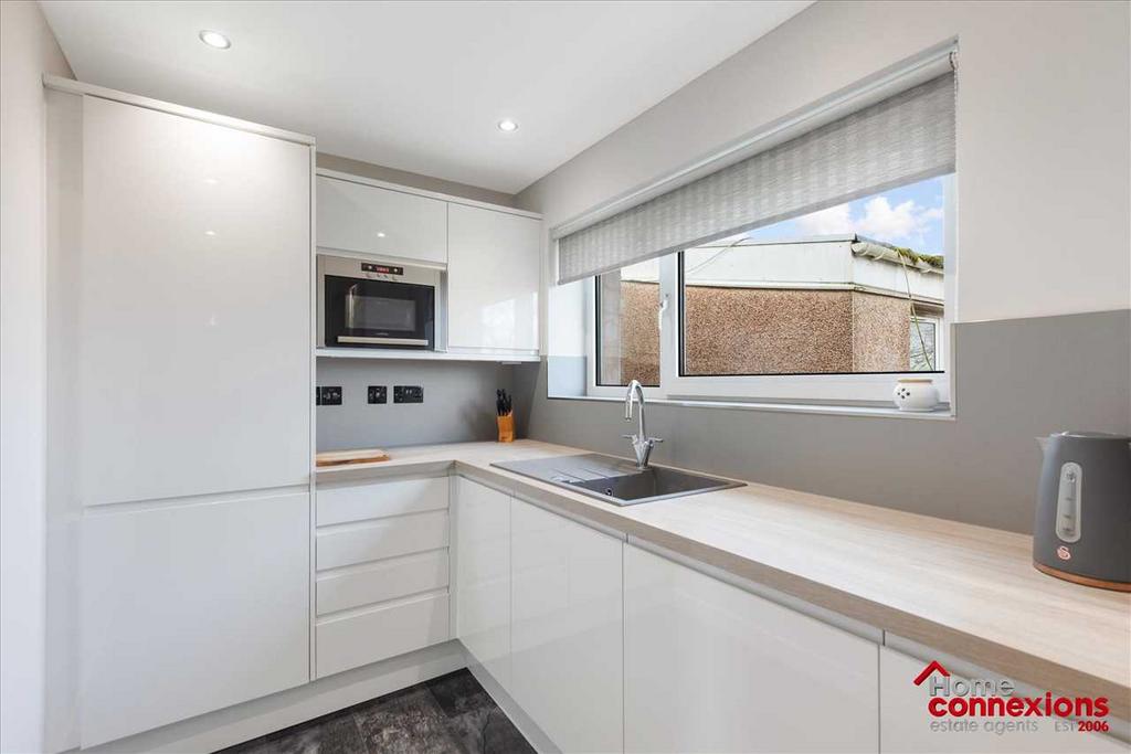 Kitchen (2)