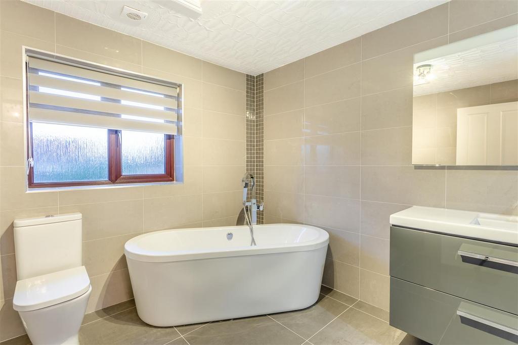 8673580-interior30.jpg