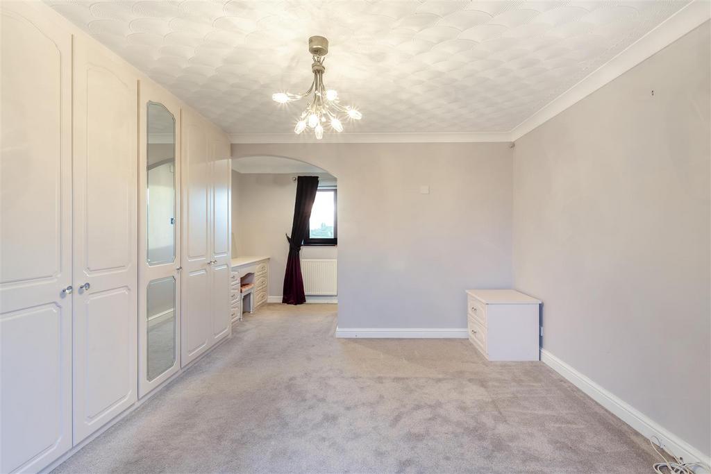 8673580-interior34.jpg
