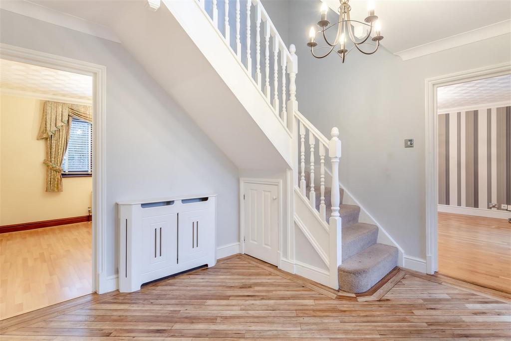 8673580-interior16.jpg