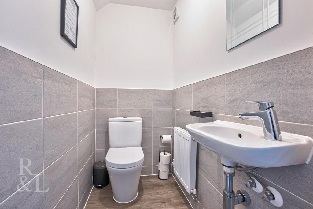 10 Middleton Close (12).jpg