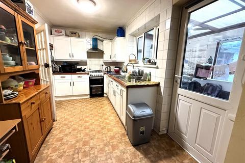 2 bedroom terraced house for sale, Hatton Green, Feltham