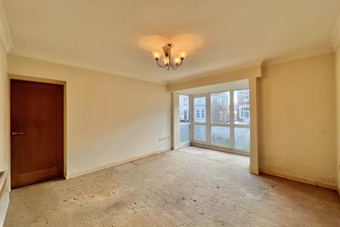 2 bedroom apartment for sale, Haddon Court, Bispham FY2