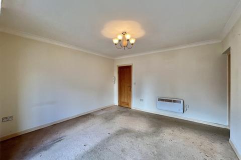2 bedroom apartment for sale, Haddon Court, Bispham FY2