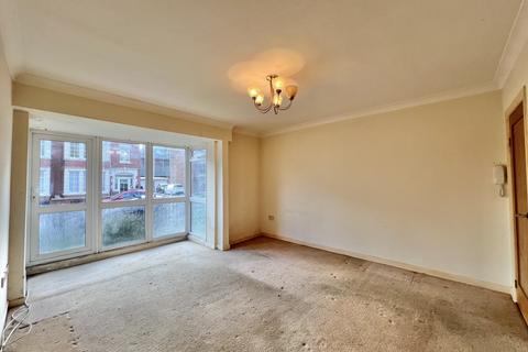 2 bedroom apartment for sale, Haddon Court, Bispham FY2