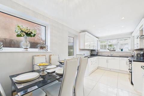 4 bedroom detached house for sale, Clifton Road, Rochford, SS4