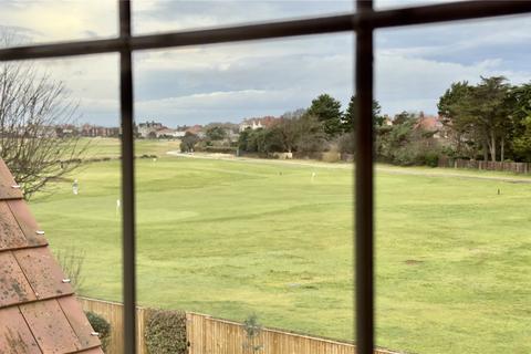 2 bedroom apartment for sale, Meols Court, Hoylake, Wirral, Merseyside, CH47