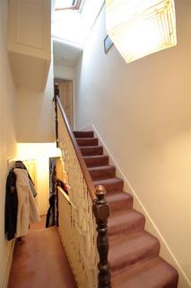 3 bedroom flat to rent, Holmewood Road, Brixton Hill SW2