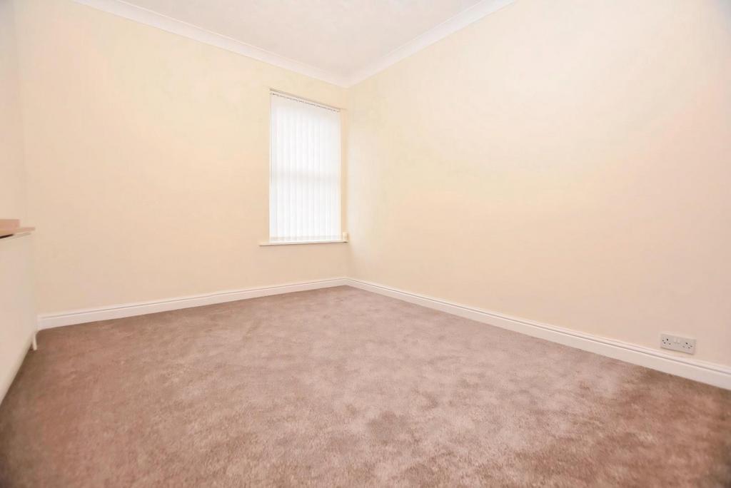 Bed 2 03.jpg