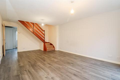 2 bedroom terraced house for sale, Sycamore Avenue, Horsham