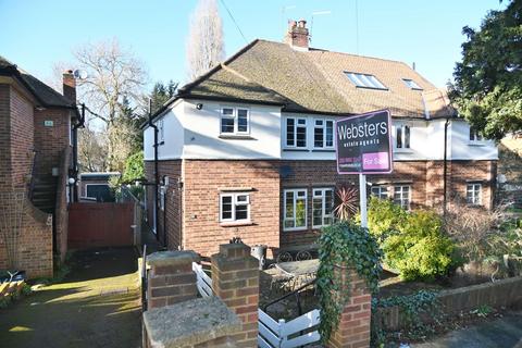 undefined, Belmont Road, Twickenham TW2