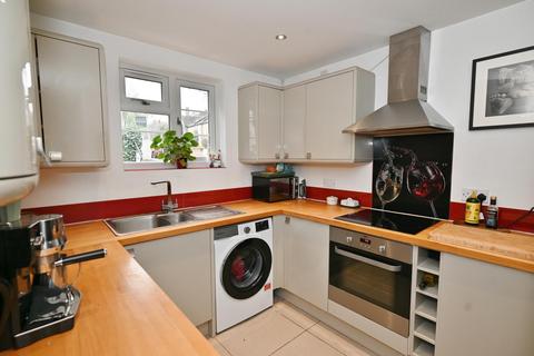 undefined, Belmont Road, Twickenham TW2