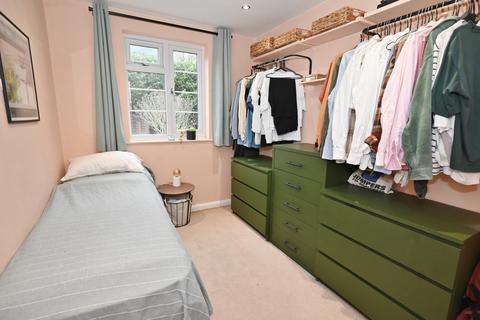 undefined, Belmont Road, Twickenham TW2