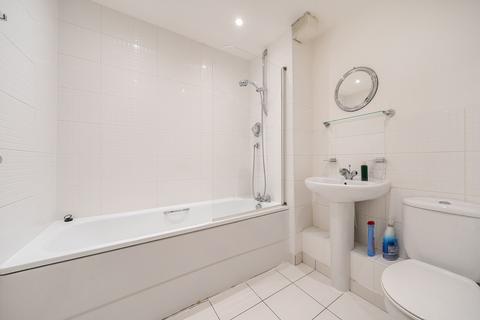 2 bedroom apartment for sale, Eaton Road, Sutton SM2