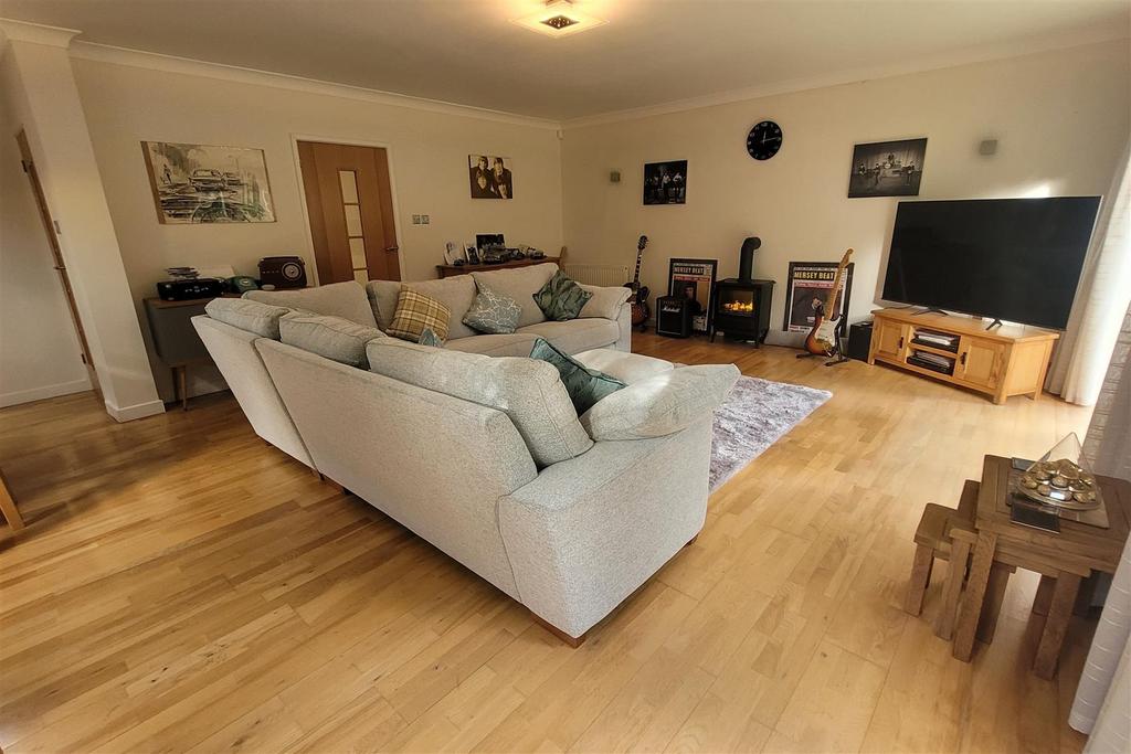 Lounge2.png