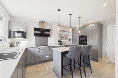 3 bedroom semi-detached house for sale, Parr Drive, Colchester