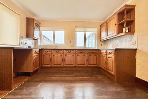 undefined, Uplands Crescent, Bradford BD13