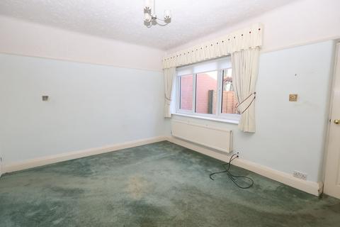2 bedroom semi-detached house for sale, Farm Avenue, Stretford, M32