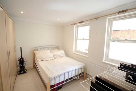 2 bedroom flat to rent, Deronda Road, London SE24