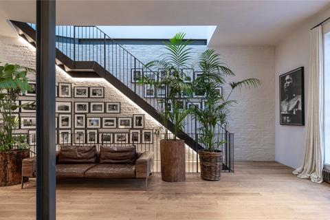 4 bedroom terraced house to rent, Pember Road, London, NW10