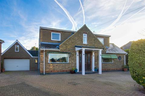 6 bedroom detached house for sale, Lynwood Avenue, Anlaby