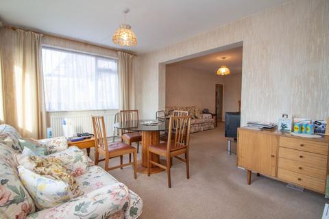 3 bedroom detached house for sale, Greenfield Avenue, Carpenders Park, Watford, WD19