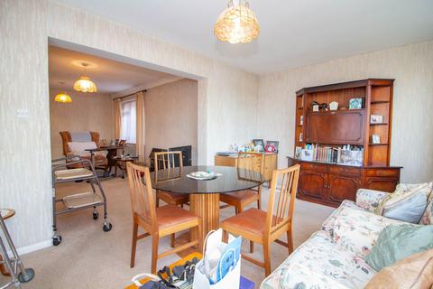 3 bedroom detached house for sale, Greenfield Avenue, Carpenders Park, Watford, WD19