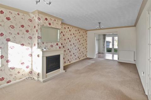 3 bedroom detached house for sale, Diamond Drive, Irthlingborough