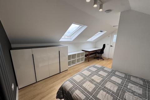 undefined, Flat 3, Sky Point Two, Derby Street, NG9 2WT