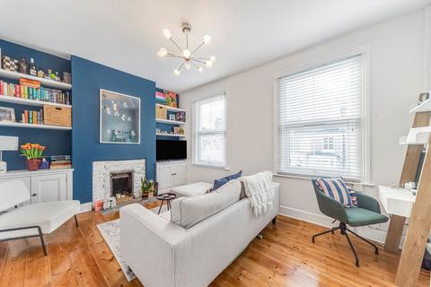 1 bedroom flat to rent, Nutcroft Road, London SE15