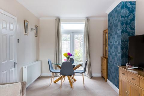 undefined, Buckhurst Way, Buckhurst Hill, IG9