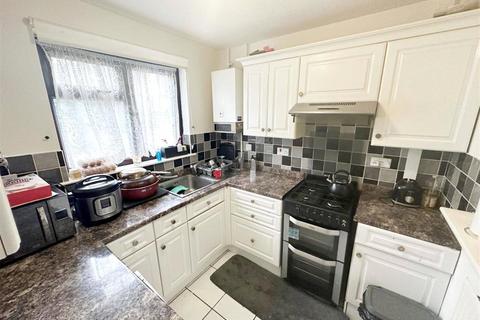 3 bedroom semi-detached house to rent, Pleshey Close, Shenley Church End, Milton Keynes, MK5