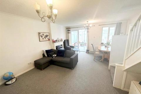 3 bedroom semi-detached house to rent, Pleshey Close, Shenley Church End, Milton Keynes, MK5
