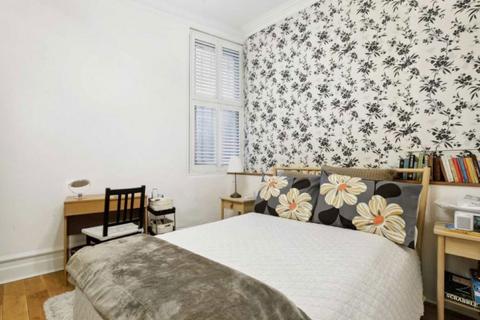 2 bedroom flat to rent, Carlisle Place, London SW1P