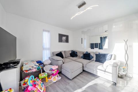 2 bedroom flat for sale, Merchants House, Rainham