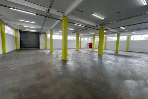 Warehouse to rent, 2 Courtenay Rd Wembley HA9 7