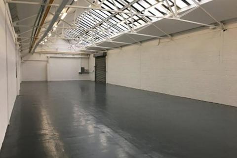 Warehouse to rent, 2 Courtenay Rd Wembley HA9 7