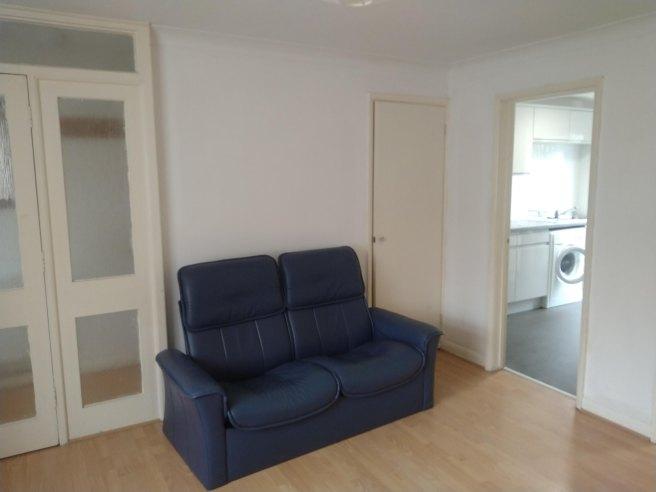 Verwood-close-ct2-7hs-1022555