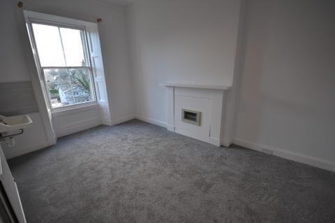 2 bedroom flat to rent, Marchmont crescent, Marchmont, Edinburgh, EH9